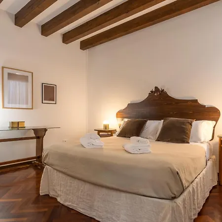 Squero - Luxury Boutiques