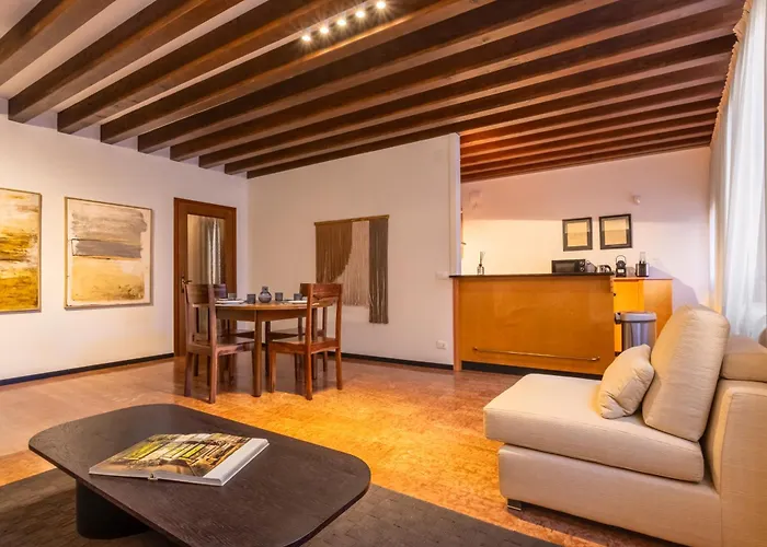 Squero - Luxury Boutiques