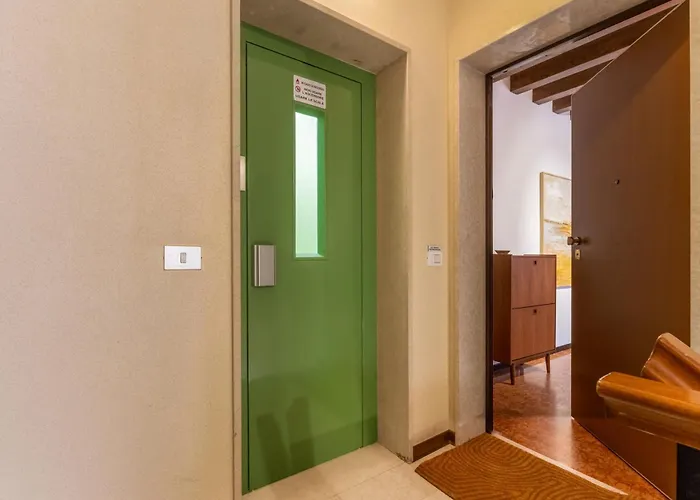 Squero - Luxury Boutiques