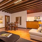 Squero - Luxury Boutiques