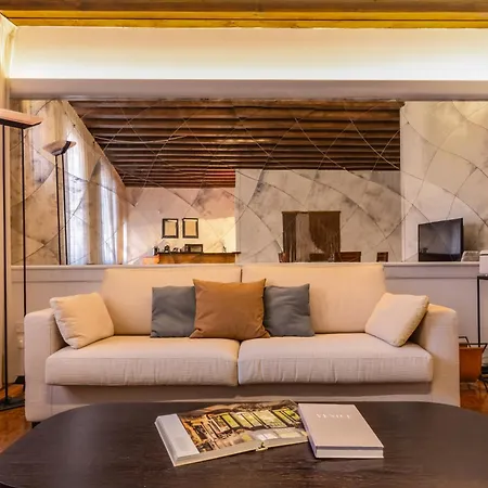 Squero - Luxury Boutiques * Venedig