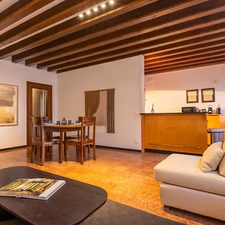 Squero - Luxury Boutiques